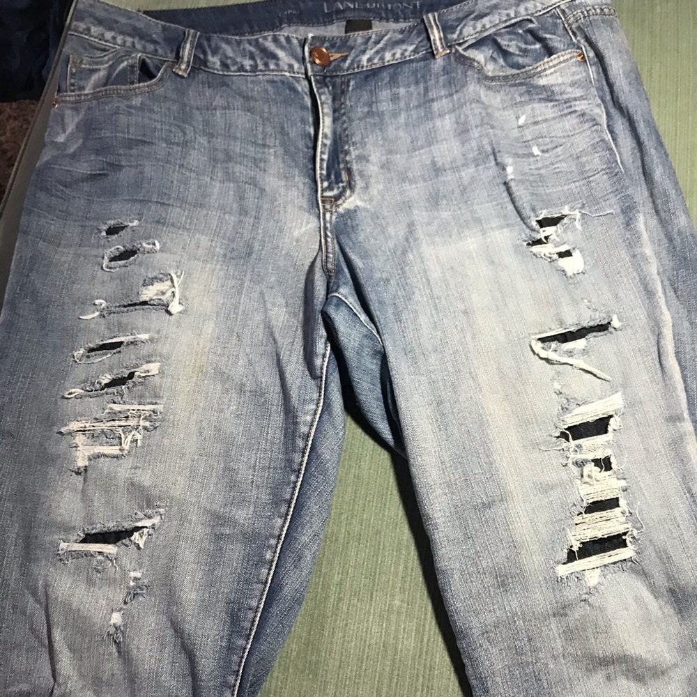 Lane Bryant Distressed Capri Size 18
